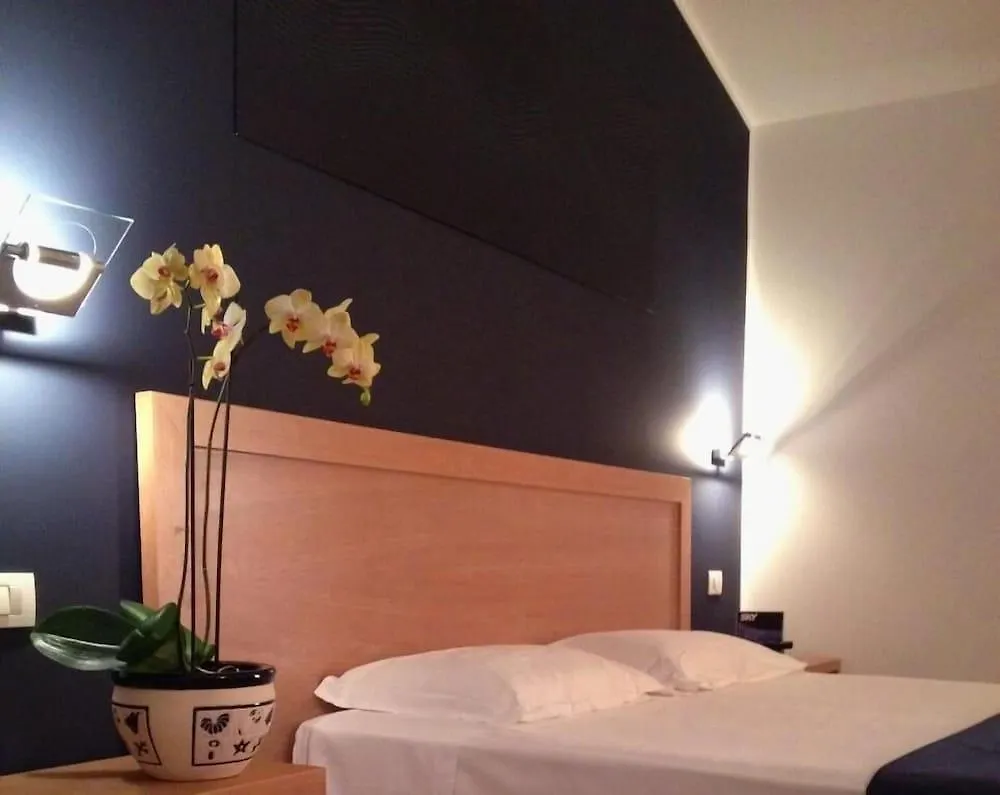 Hotel Parco Della Rocca Punta Braccetto